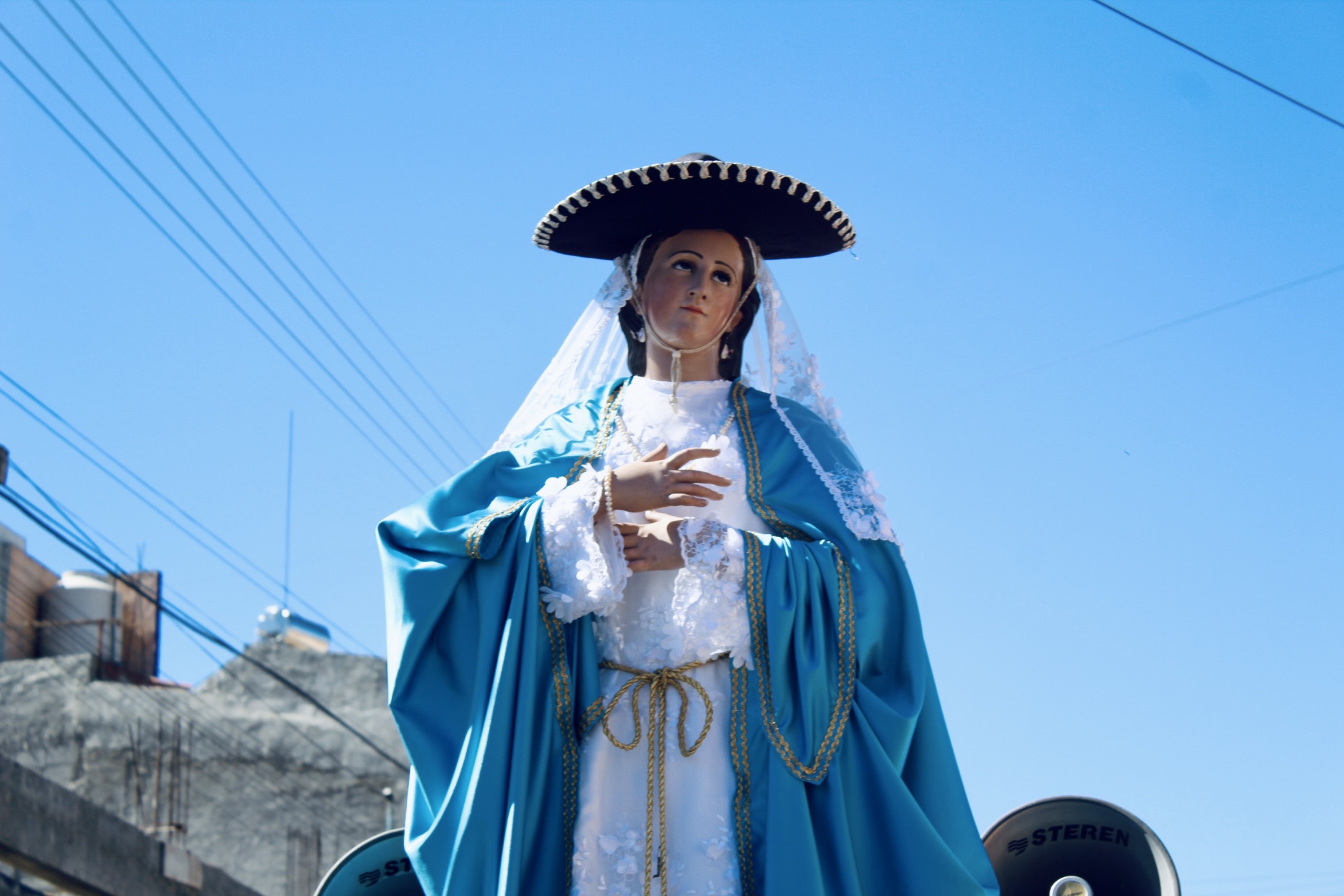 Peregrinacion a caballo con la imagen peregrina amealco 2024